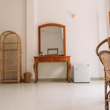 Rise - Bed & Breakfast Weligama Ngoại thất bức ảnh